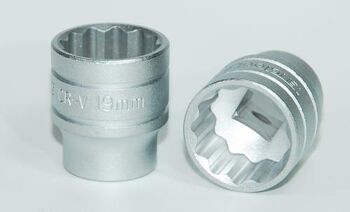 Teng Socket 3/8 Inch Drive 12Pt 19 Mm M38051912 12 Point Single Hexagon Socket For A Better Grip
Chrome Vanadium
Satin Finish For A Better Grip When Handling The Socket
Ball Bearing Recess On The Female End To Grip The Ratchet
Designed And Manufactured To Din3120/3124 And Iso2725
Supplied With A Metal Socket Clip For Use With A Socket Rail